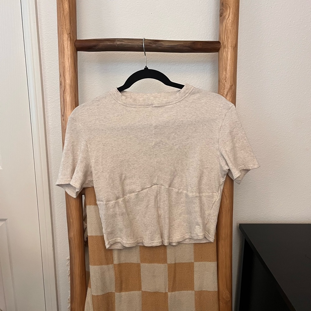 Fabletics Casual Cream Women's Crop Top